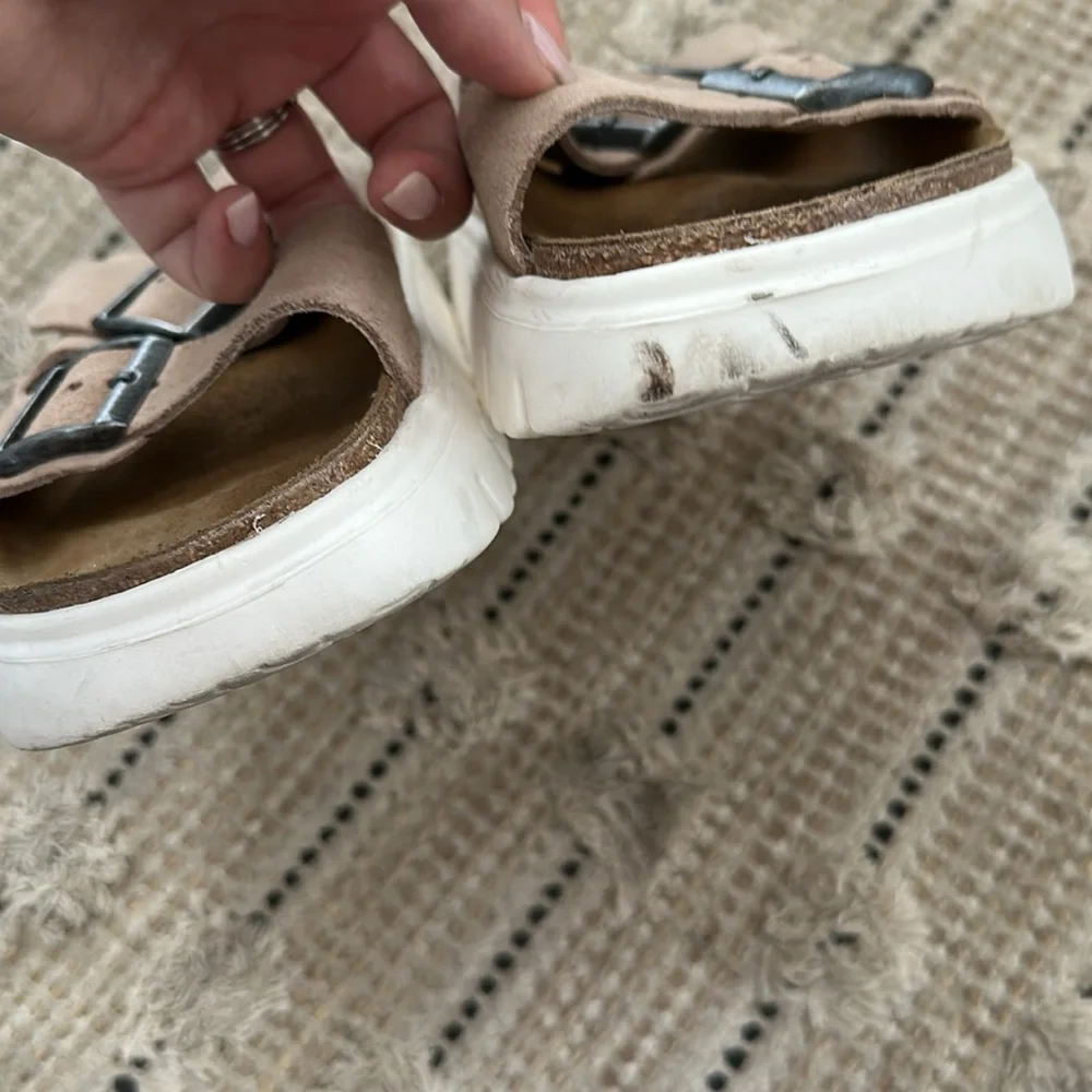 Sandals - Picture 3 of 5